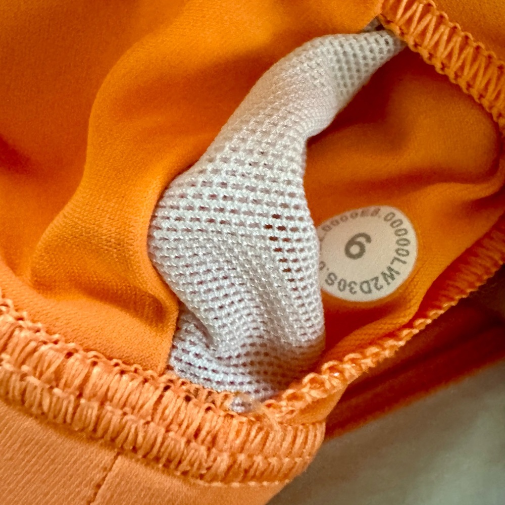 Lululemon Mesh-Back Train Bra - Picture 3 of 3